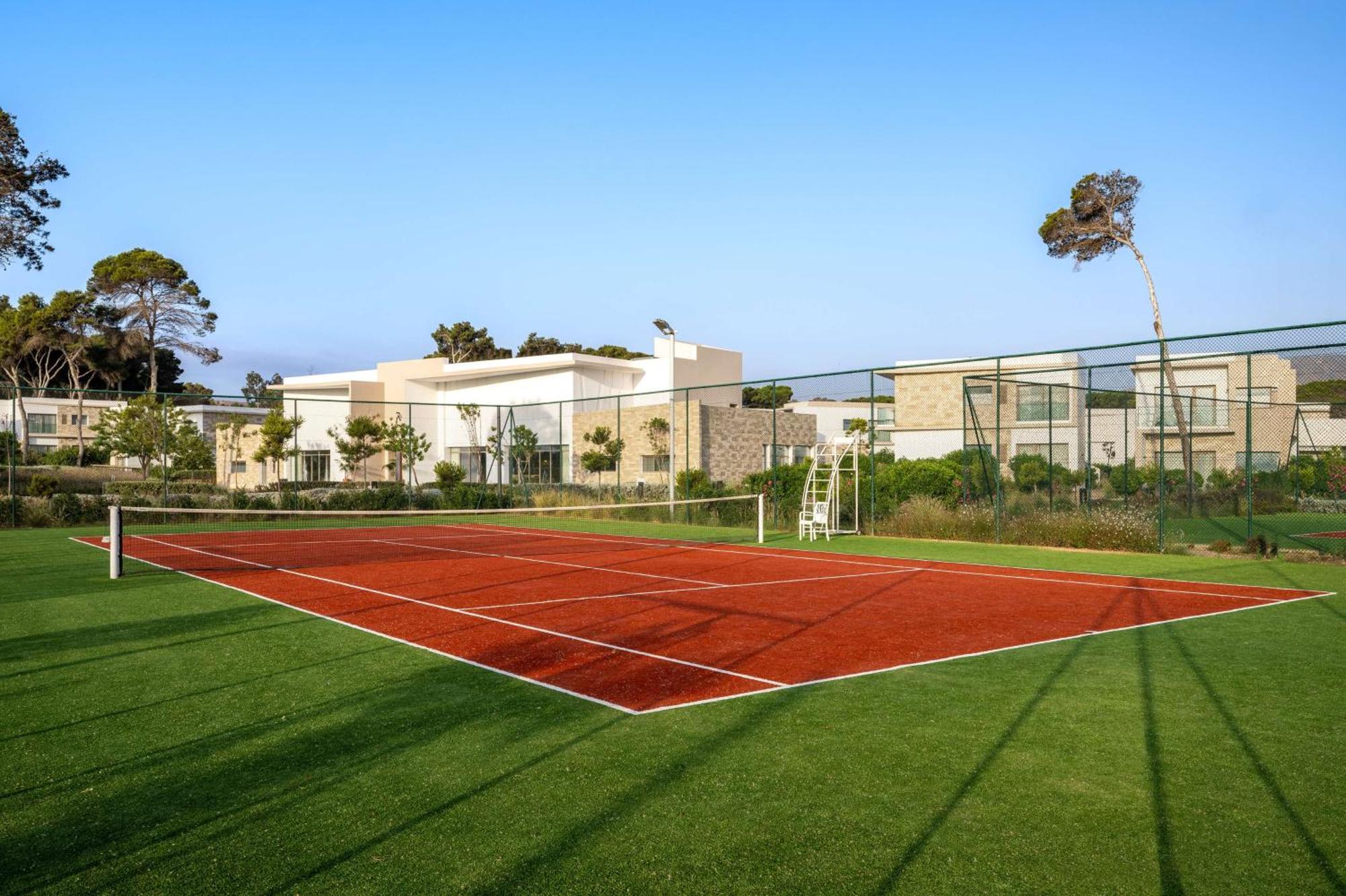 Radisson Blu Resort Al Hoceima Exterior photo Tennis court