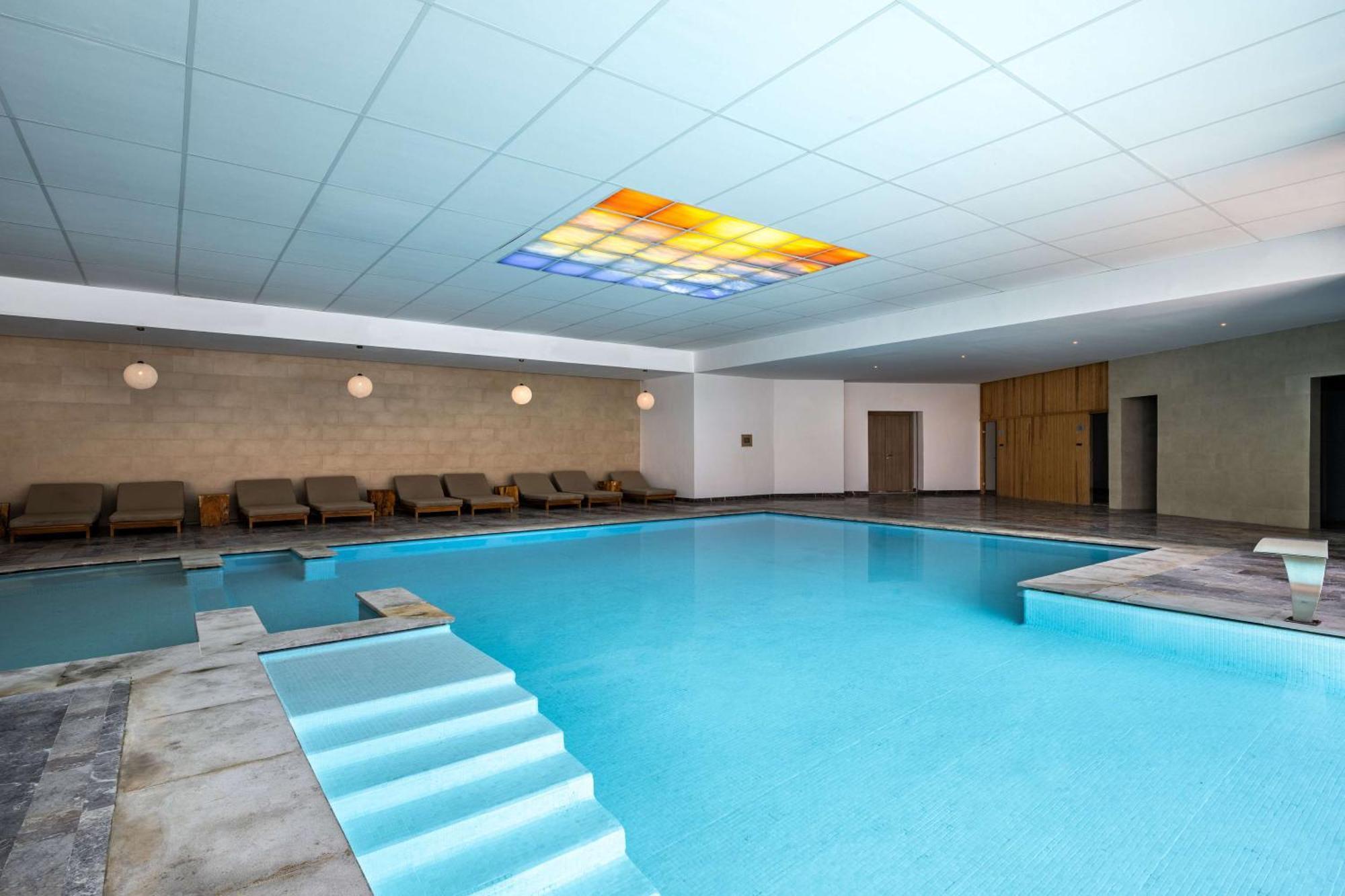 Radisson Blu Resort Al Hoceima Exterior photo The swimming pool
