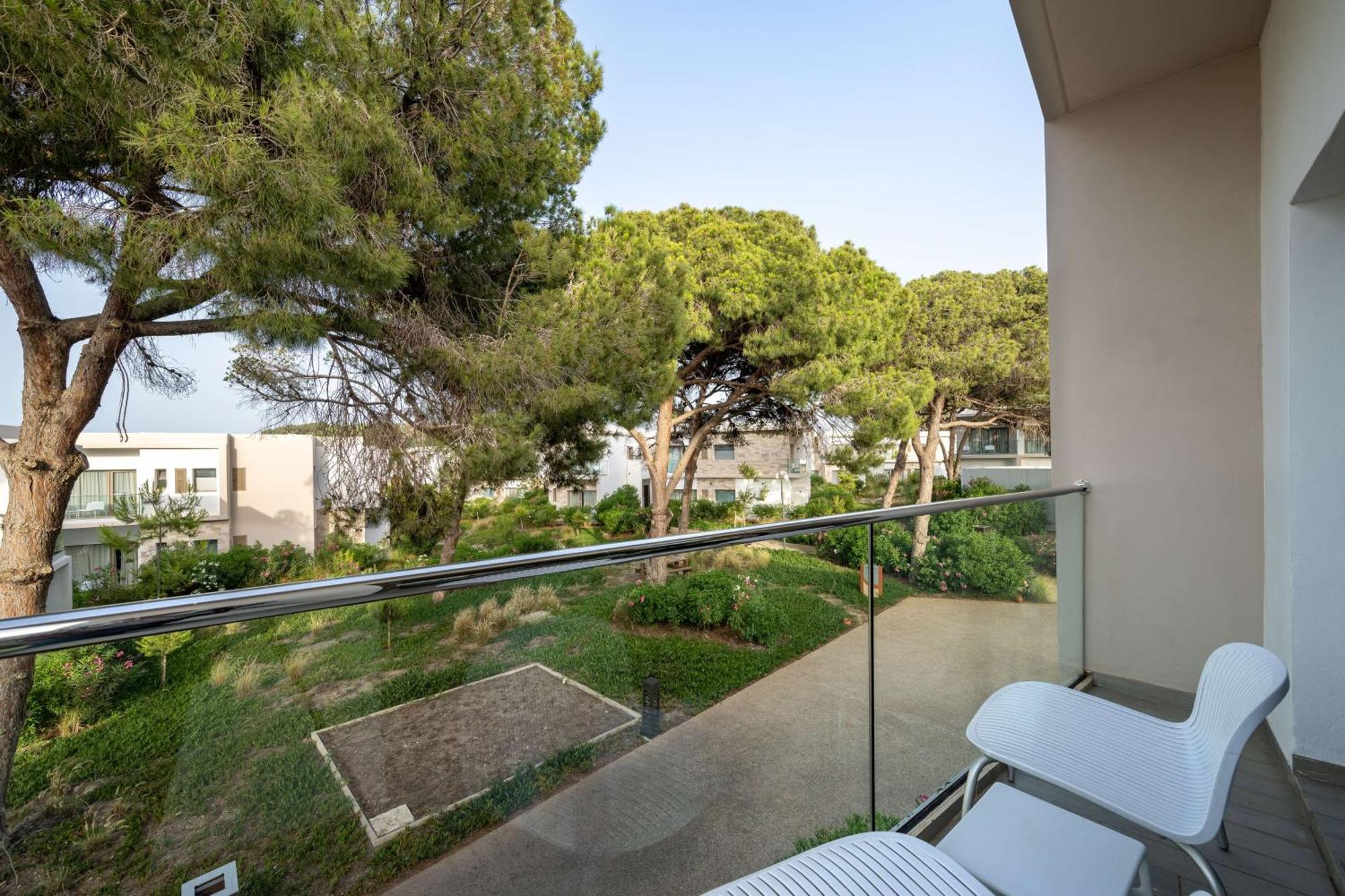 Radisson Blu Resort Al Hoceima Exterior photo A balcony