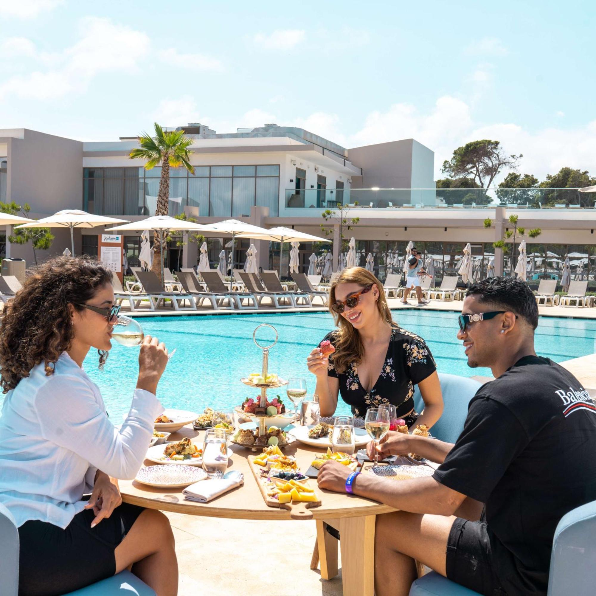 Radisson Blu Resort Al Hoceima Exterior photo The Beach